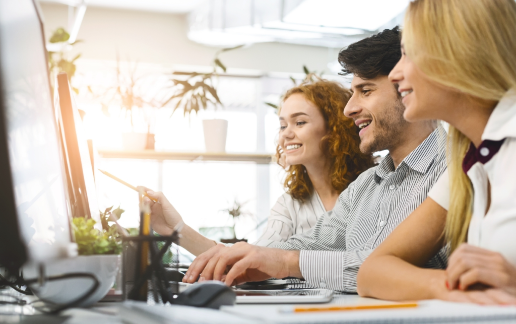 A marketing team coming up with a smart digital content strategy